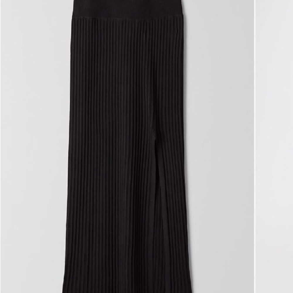 Aritzia - Wilfred Knit Slit skirt - Size XXS
